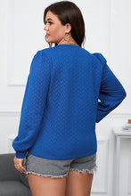Load image into Gallery viewer, Dark Blue Cable Pattern Puff Sleeve Plus Size Top
