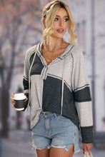 Load image into Gallery viewer, Gray Colorblock Seamed Ribbed Henley Hoodie
