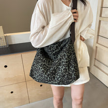 Load image into Gallery viewer, e417cf2b-5d30-4bba-bd91-88d77e218a47-Max
