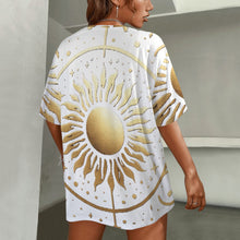 Load image into Gallery viewer, Leo Round Neck Loose T-Shirt
