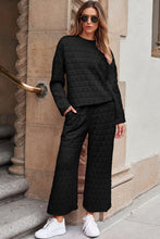Load image into Gallery viewer, Pink Solid Quilted Pullover and Pants Outfit
